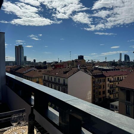 Appartamento Isola- Attico Con Balcone Milan Exterior photo