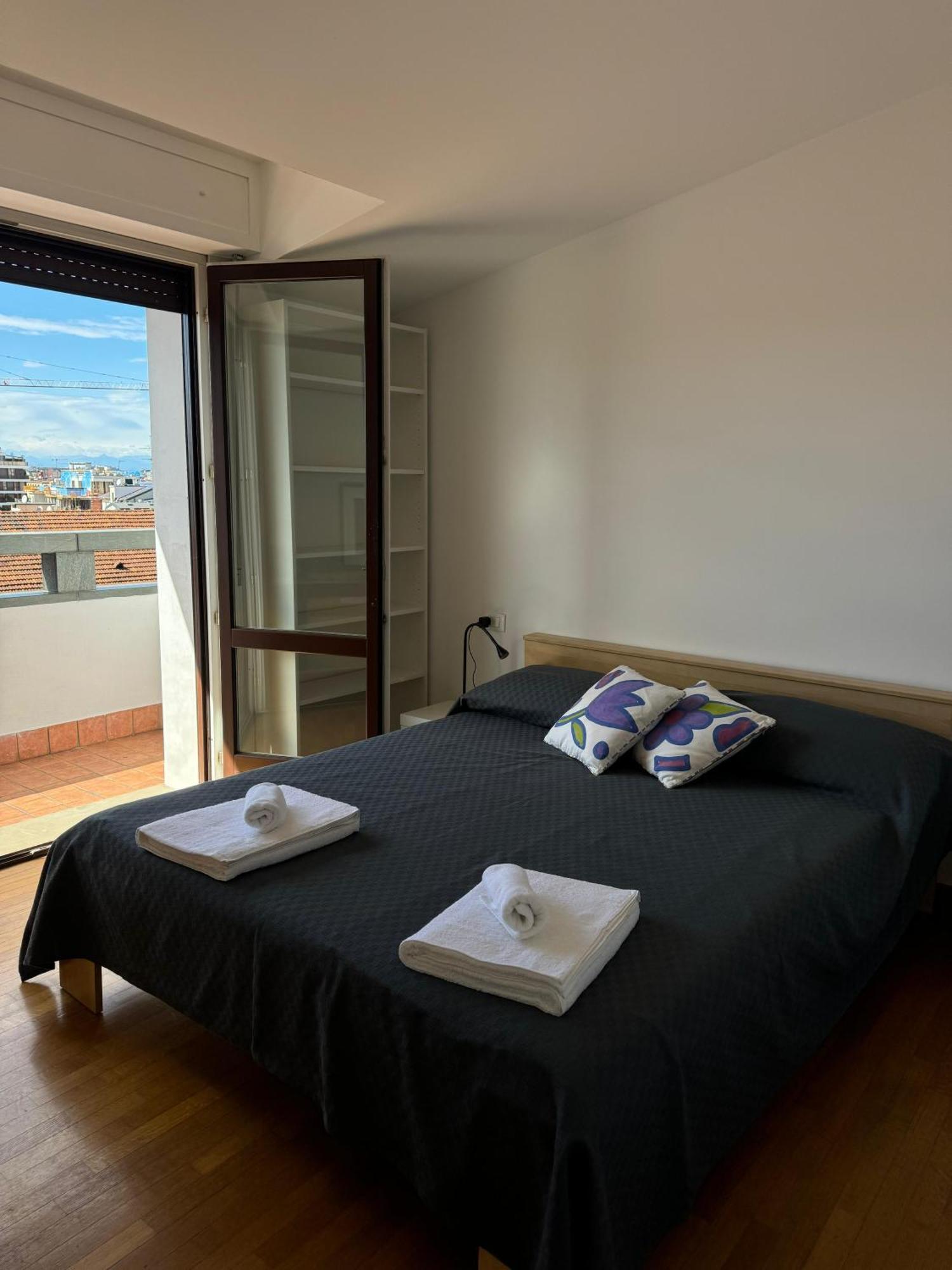 Appartamento Isola- Attico Con Balcone Milan Exterior photo
